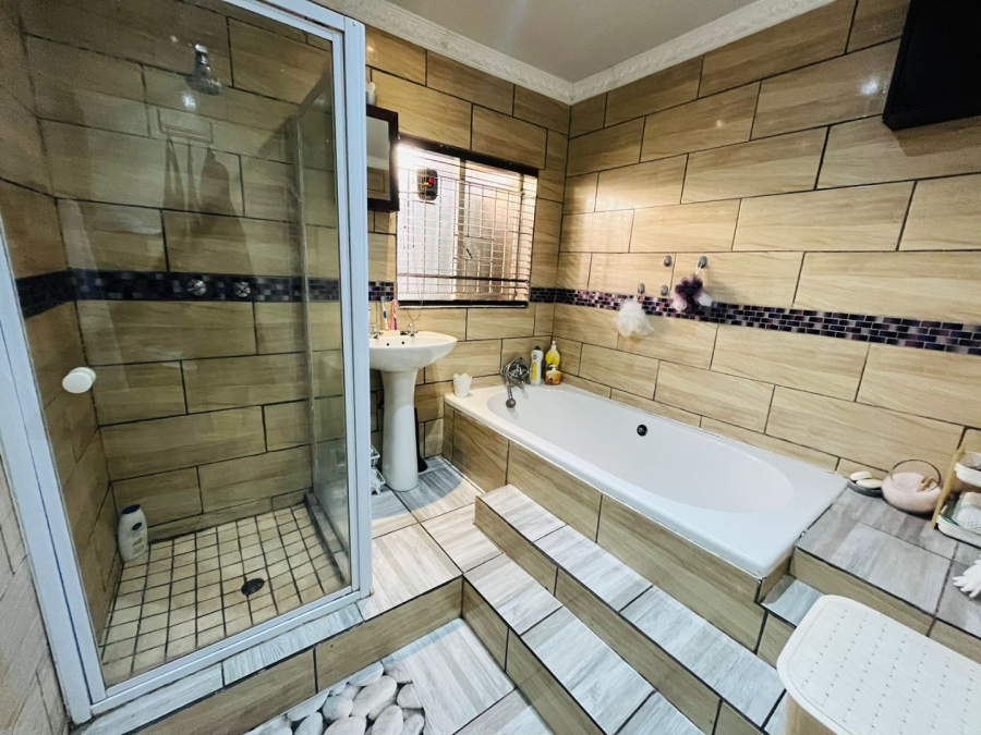 3 Bedroom Property for Sale in Grasslands Free State